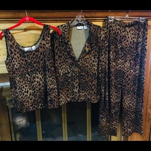 CHICO - Cheetah Print 3 piece pant suit